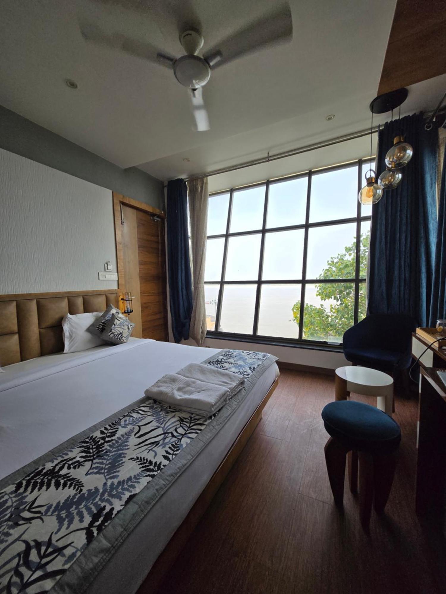 A Palace On River Varanasi Zimmer foto